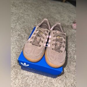 Adidas toddler shoes 🩷